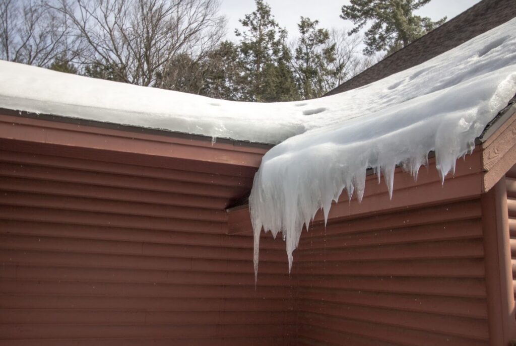 ice dams on roof